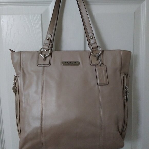 Coach Beige Double Handle Tote Bag - Picture 2 of 12